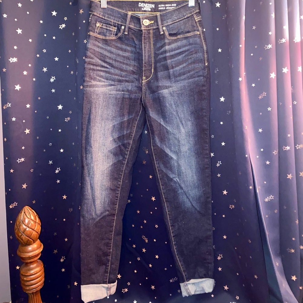 Denizen from Levi’s Ultra High Rise Ankle Jegging